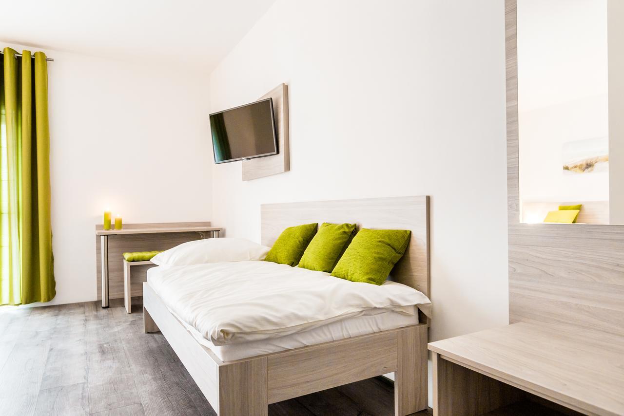 Hotel Anna Хильден Экстерьер фото