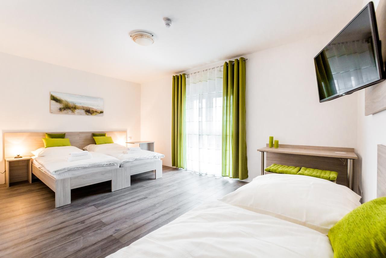 Hotel Anna Хильден Экстерьер фото