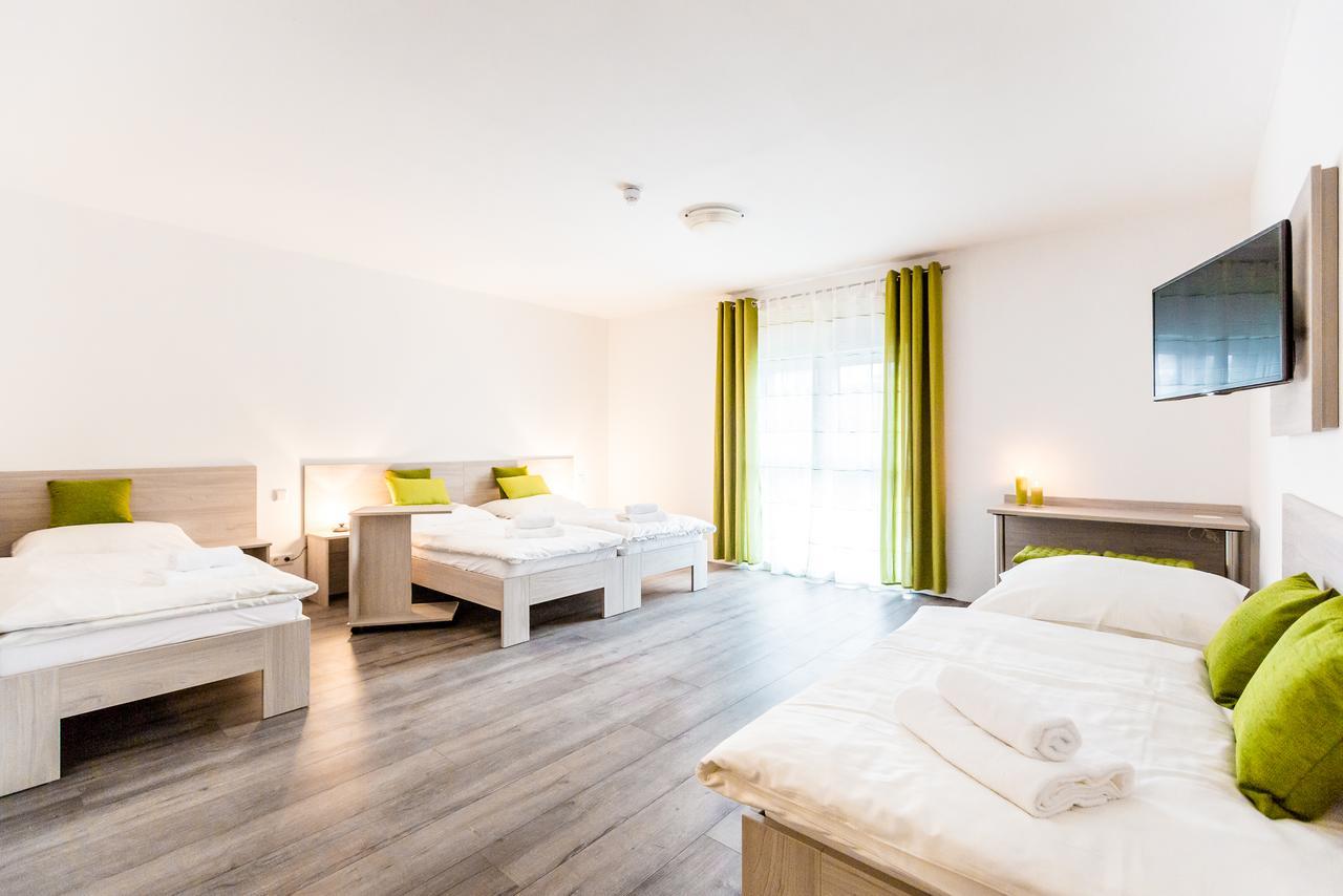 Hotel Anna Хильден Экстерьер фото
