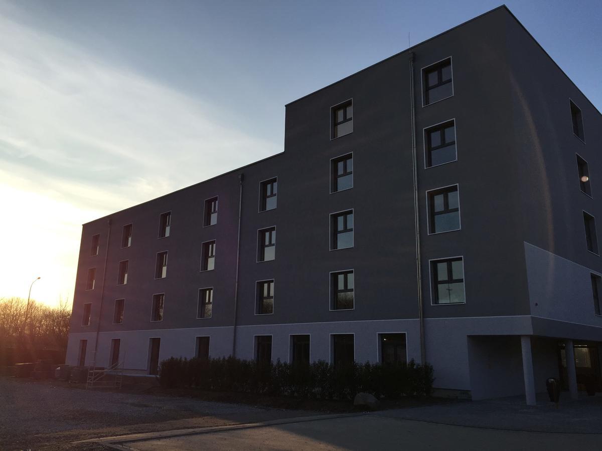 Hotel Anna Хильден Экстерьер фото